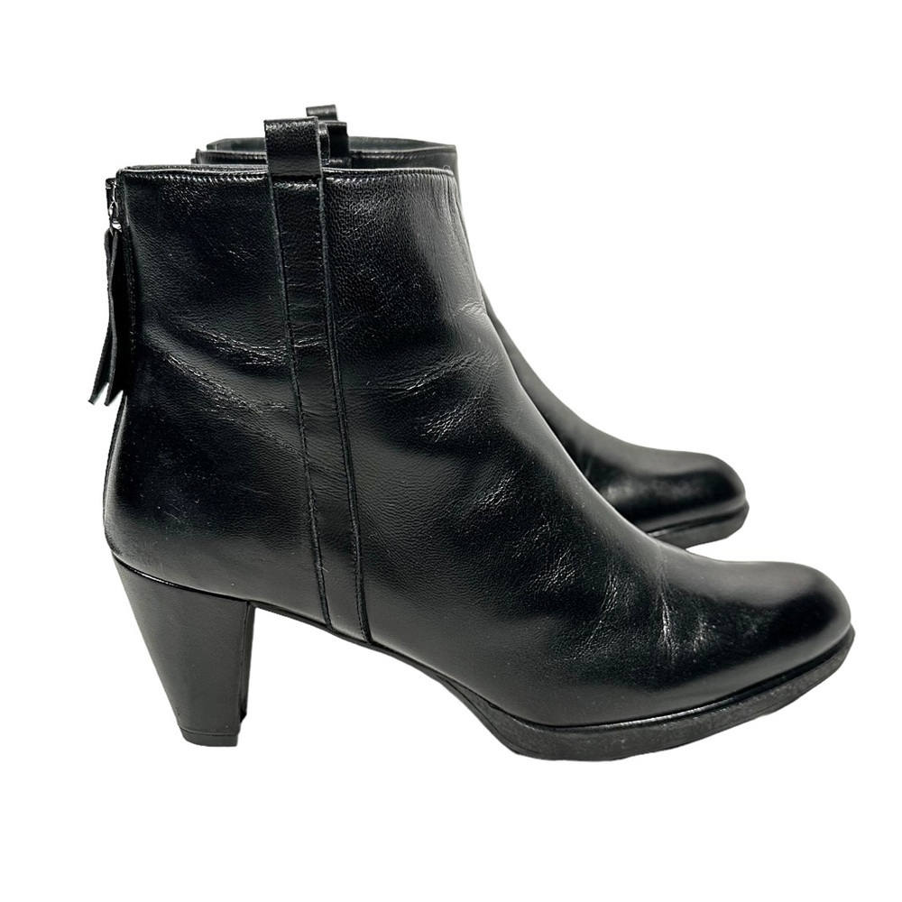 STUART WEITZMAN Lambs Leather Ankle Boots